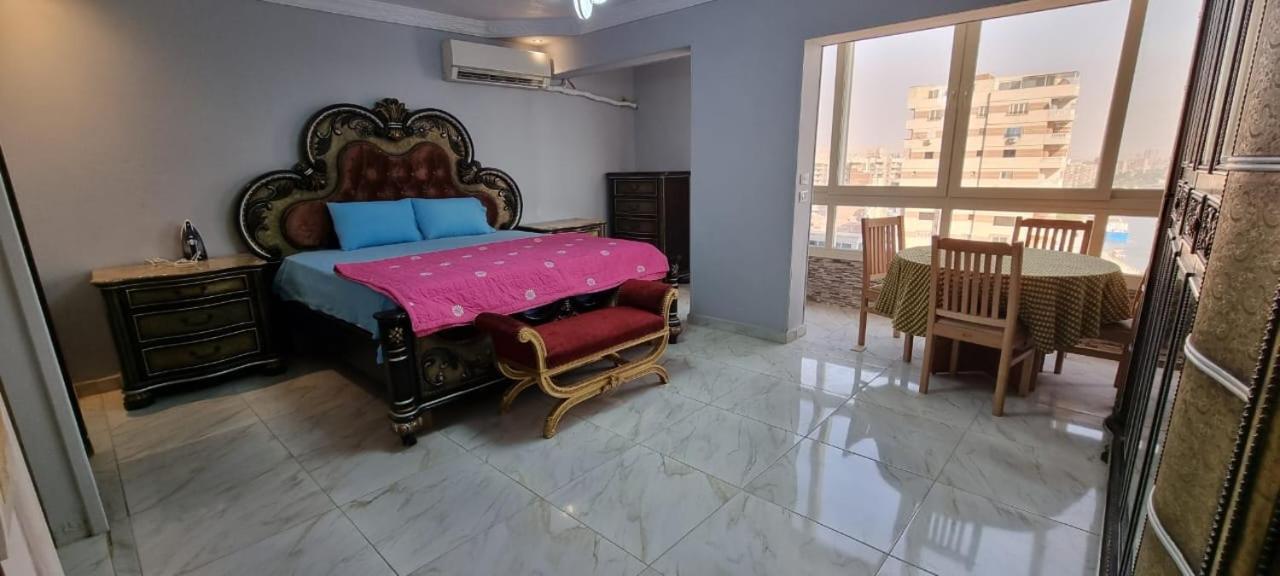 Apartment The Fascination Of The Nail River View Cairo